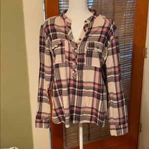 Long sleeve plaid shirt
